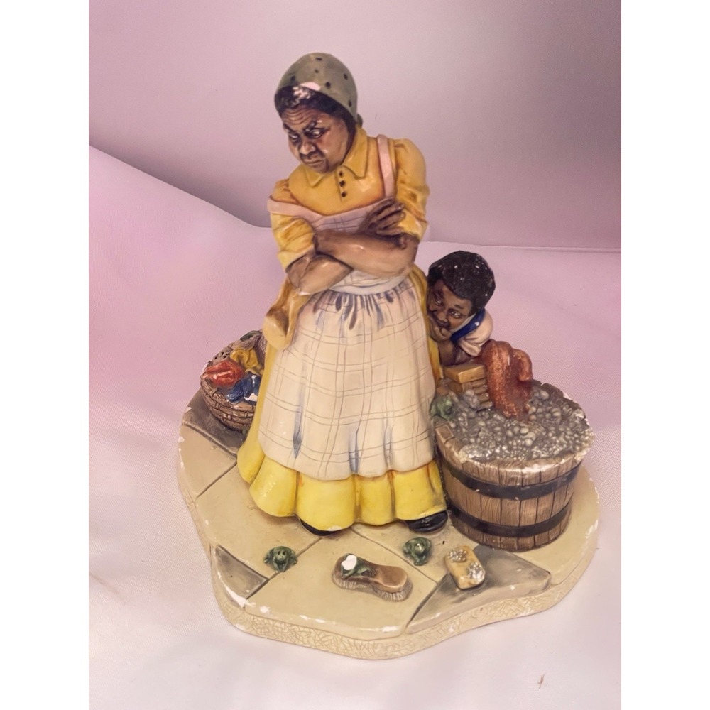 England LTD vintage Figurine Little torment,‎ Porcelain  painted Nature Craft